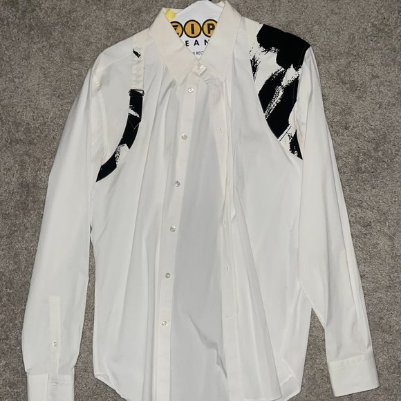 Alexander McQueen - Picture 1 of 2